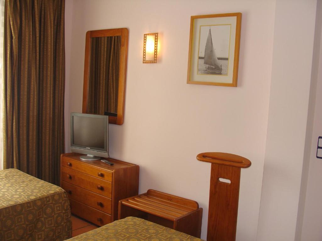 Apartamentos Turisticos Verdemar Horta  Ruang foto