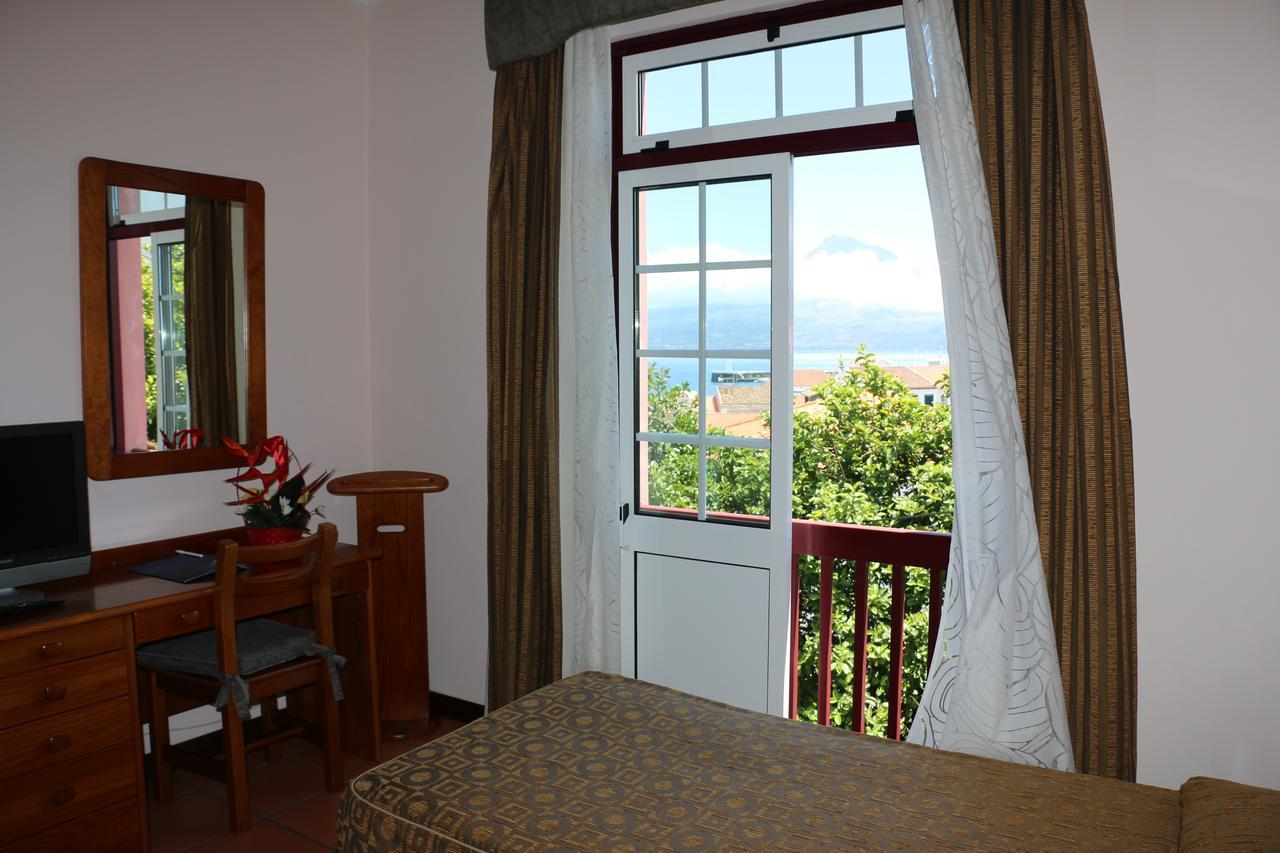 Apartamentos Turisticos Verdemar Horta  Bagian luar foto